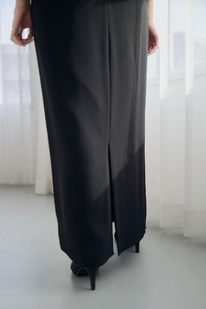 ブラックのペプラムドレスの商品画像7