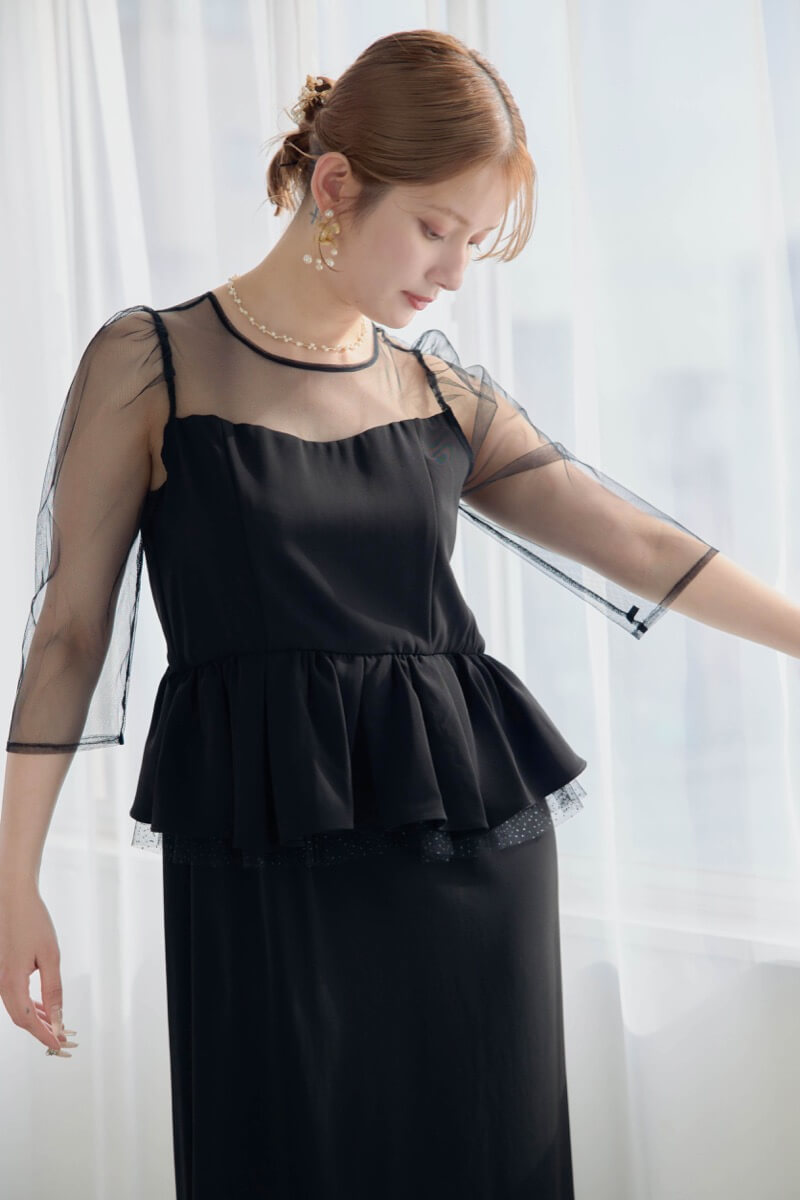 ブラックのペプラムドレスの商品画像9