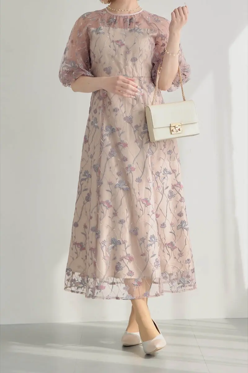 ピンクのフローラル刺繍シアードレス | metoi | M | 結婚式パーティー