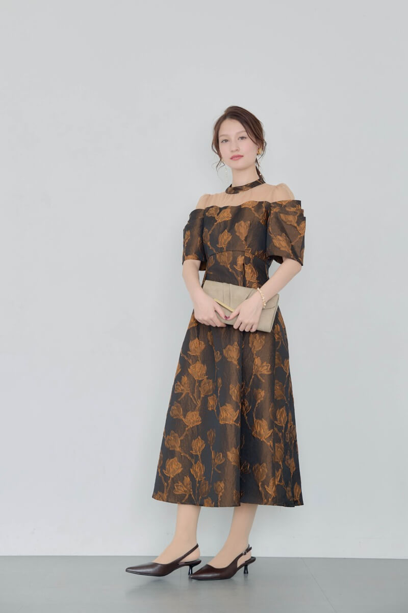 ブラウンのフラワージャガードフレアドレスの商品画像14