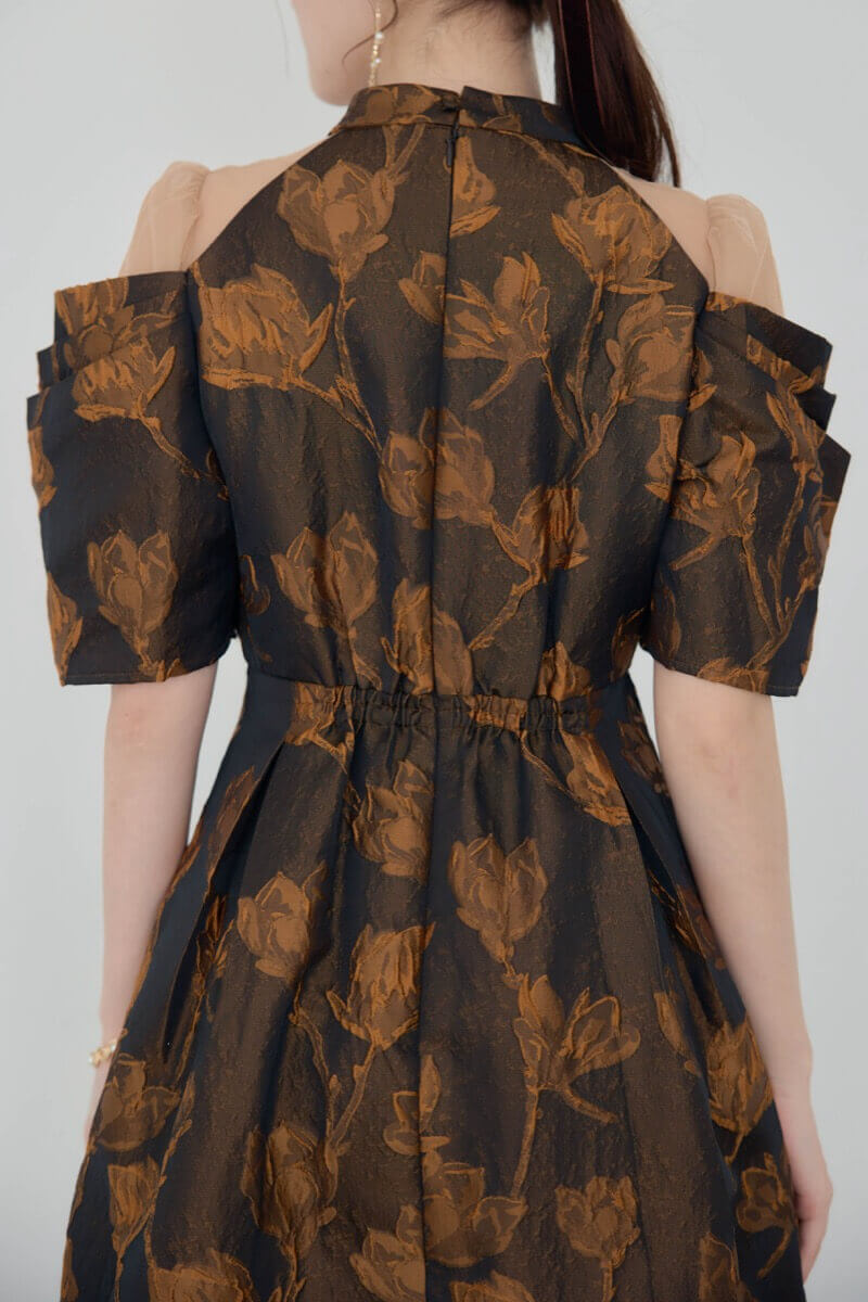 ブラウンのフラワージャガードフレアドレスの商品画像6