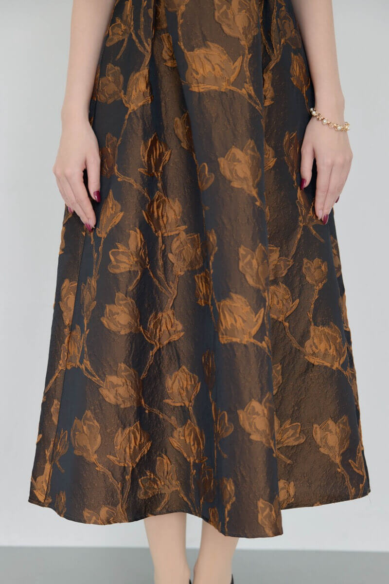 ブラウンのフラワージャガードフレアドレスの商品画像7