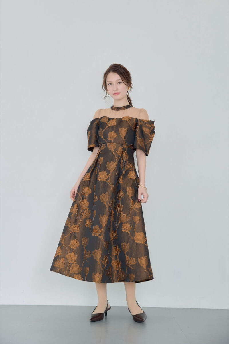 ブラウンのフラワージャガードフレアドレスの商品画像8
