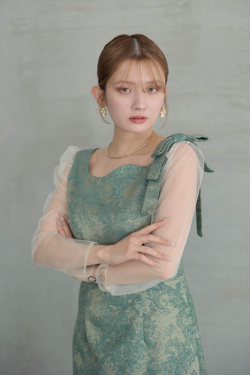 グリーンのショルダーリボンジャガードドレスの商品画像10