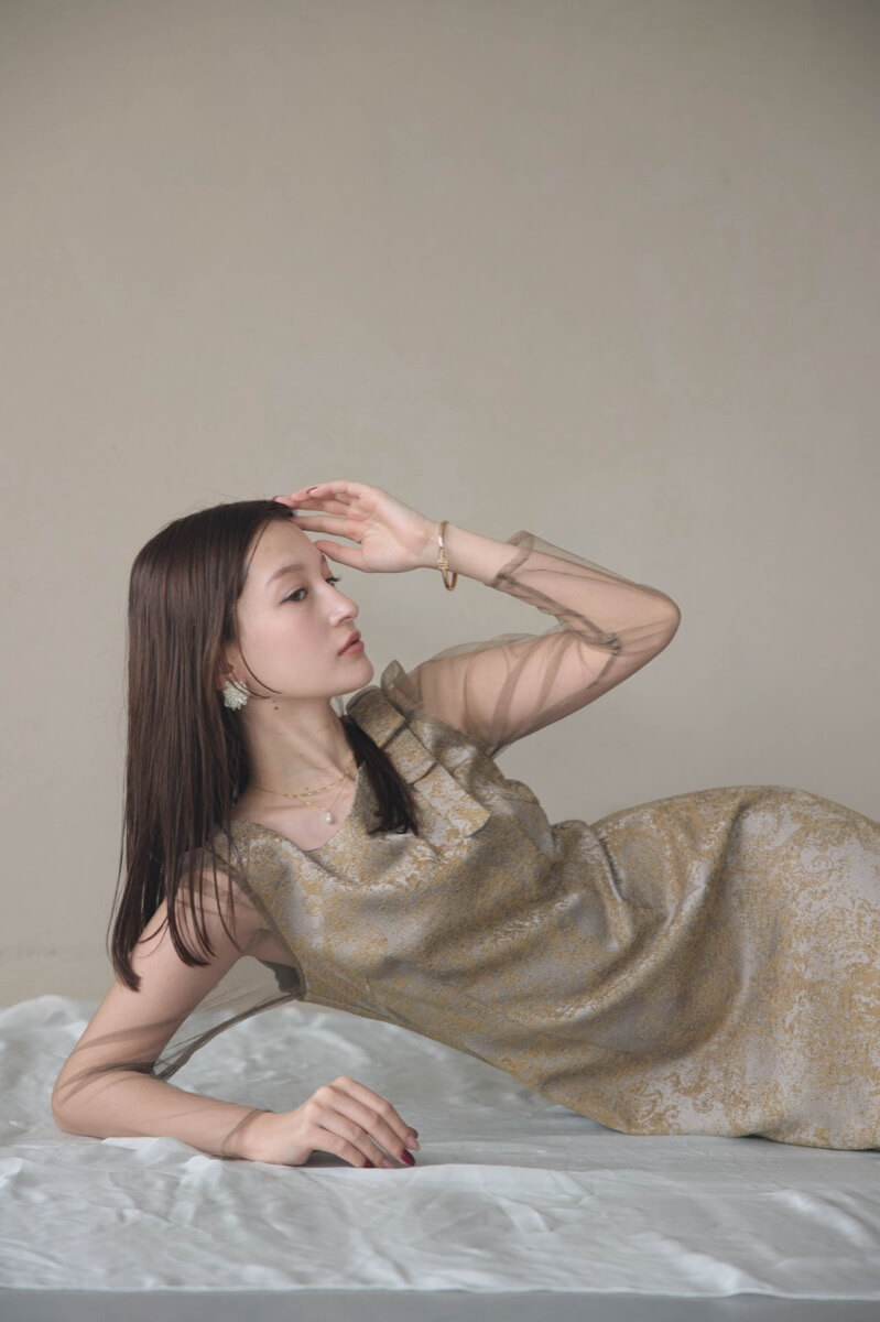 ブラウンのショルダーリボンジャガードドレスの商品画像14