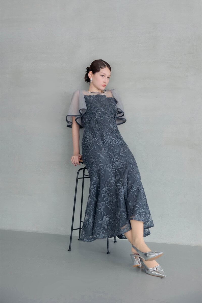 ネイビーのヴィンテージレースドレスの商品画像1