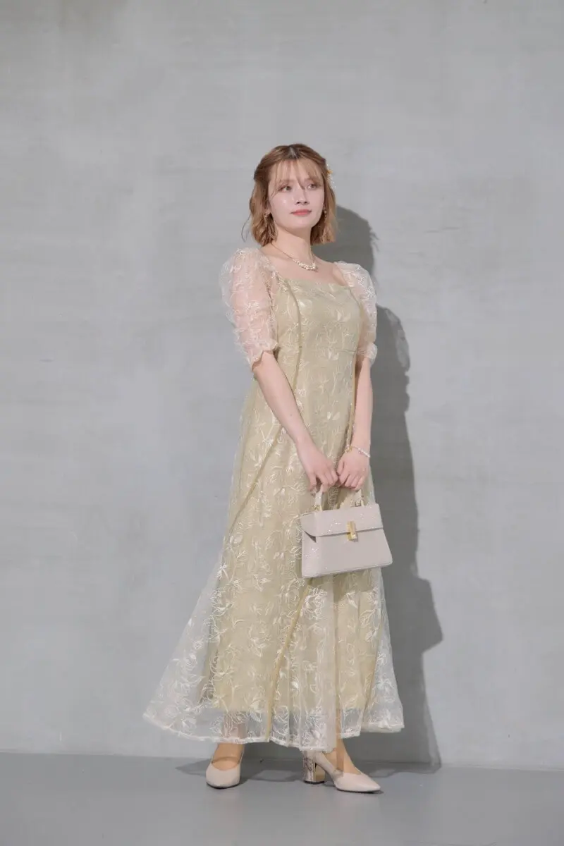 yuu⭐︎a.v.v フォーマルドレス ホワイト・ベージュ イエローのウェーブパイピングフレアドレス | ANDRESD | M | 結婚式