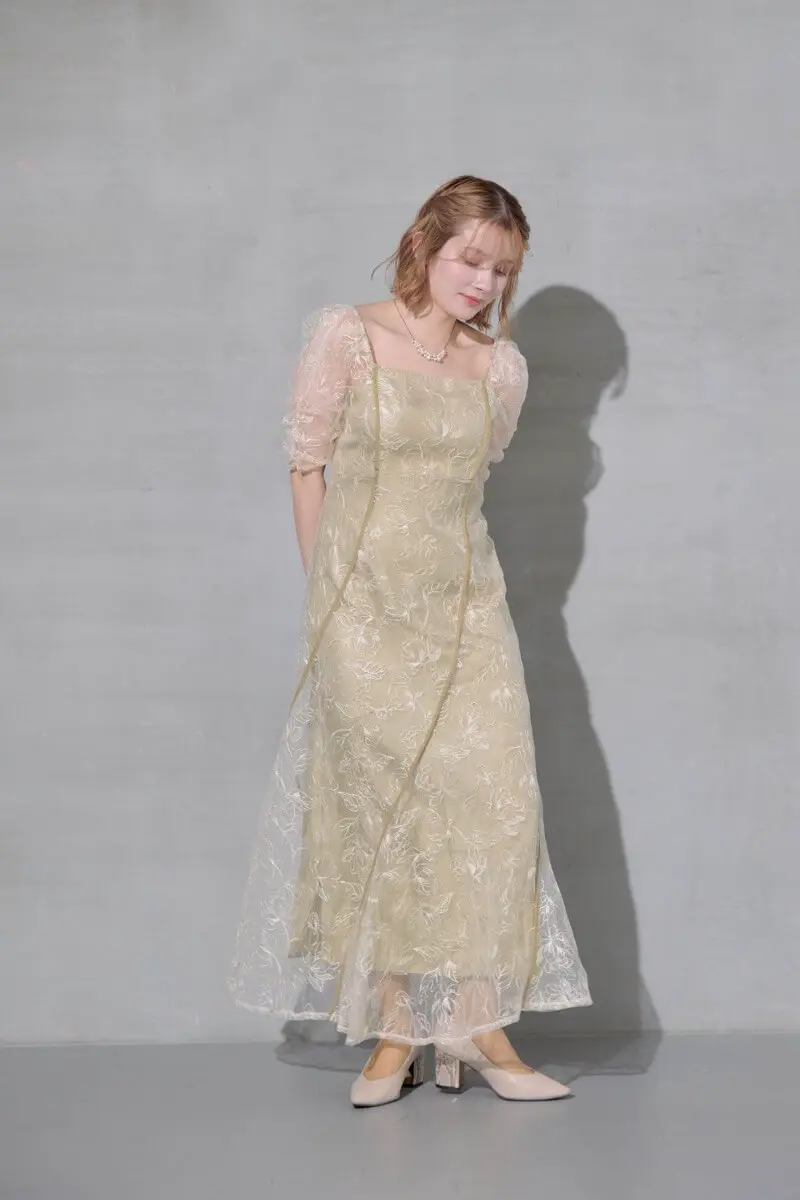 イエローのウェーブパイピングフレアドレス | ANDRESD | M | 結婚式