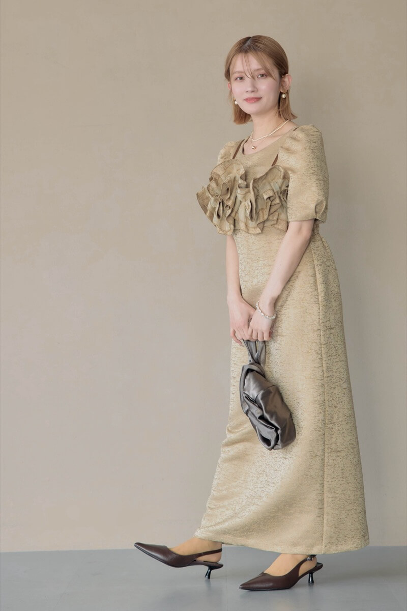 ベージュのフリルビスチェジャガードドレスの商品画像10