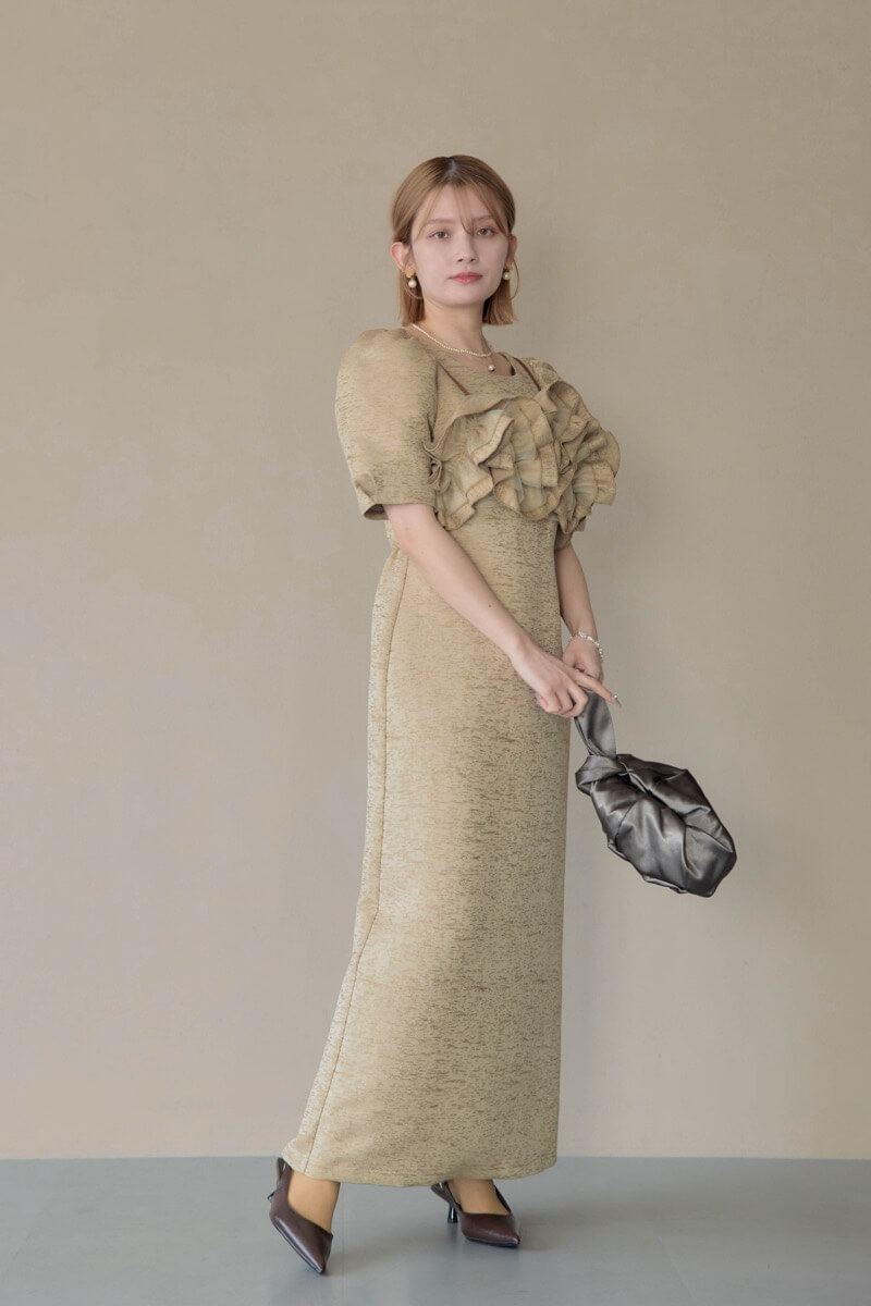 ベージュのフリルビスチェジャガードドレスの商品画像15