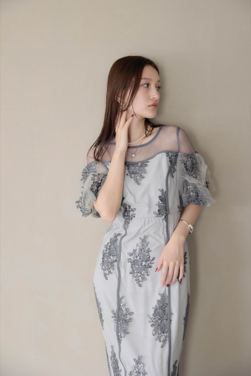 グレーのエンブロイダードシアードレスの商品画像13