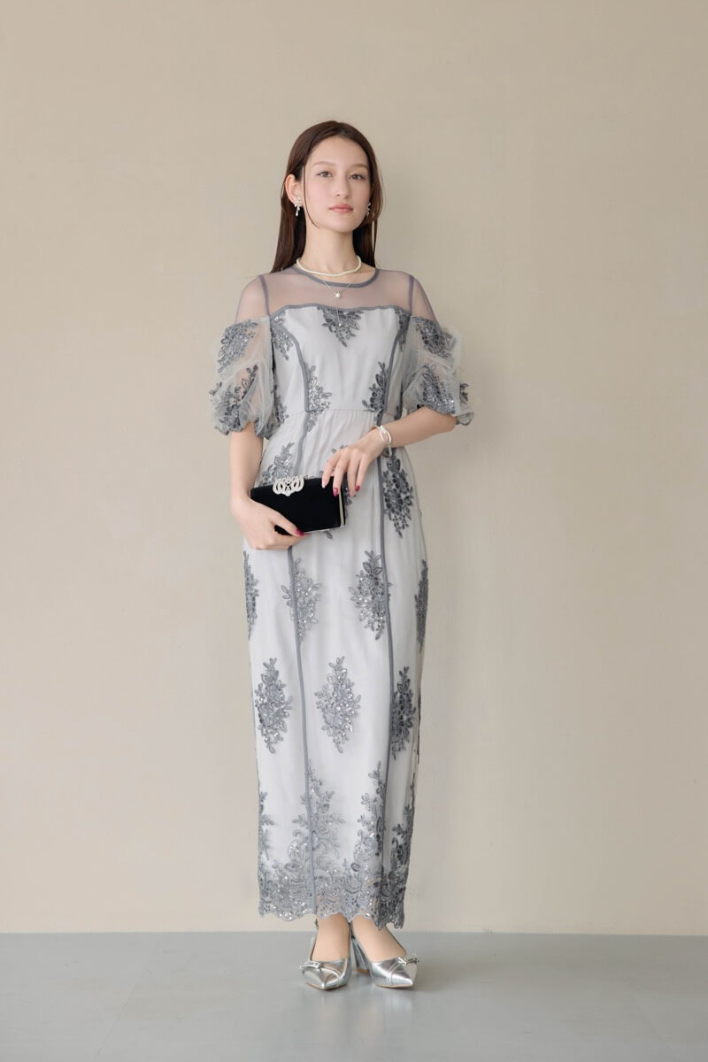 グレーのエンブロイダードシアードレスの商品画像2