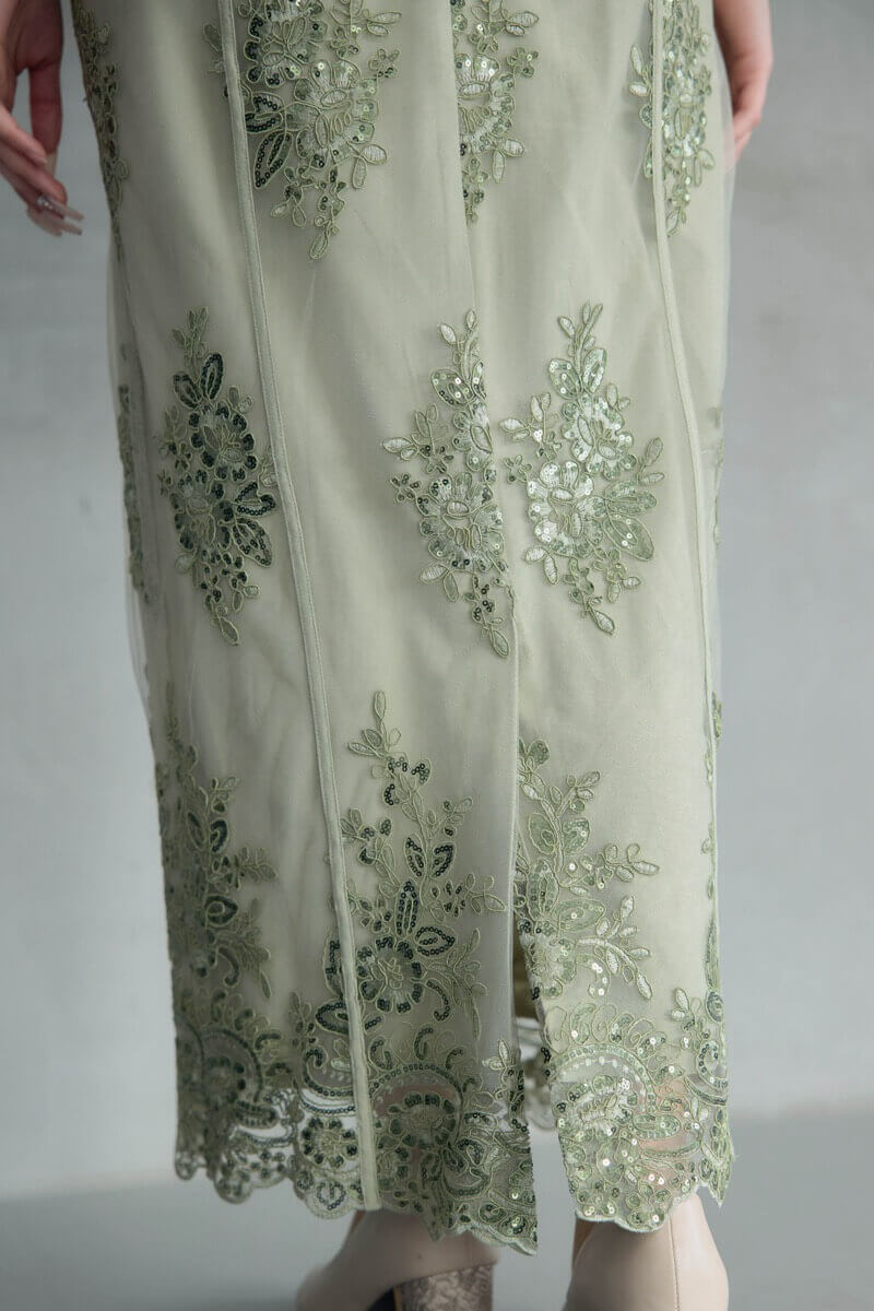 グリーンのエンブロイダードシアードレスの商品画像7