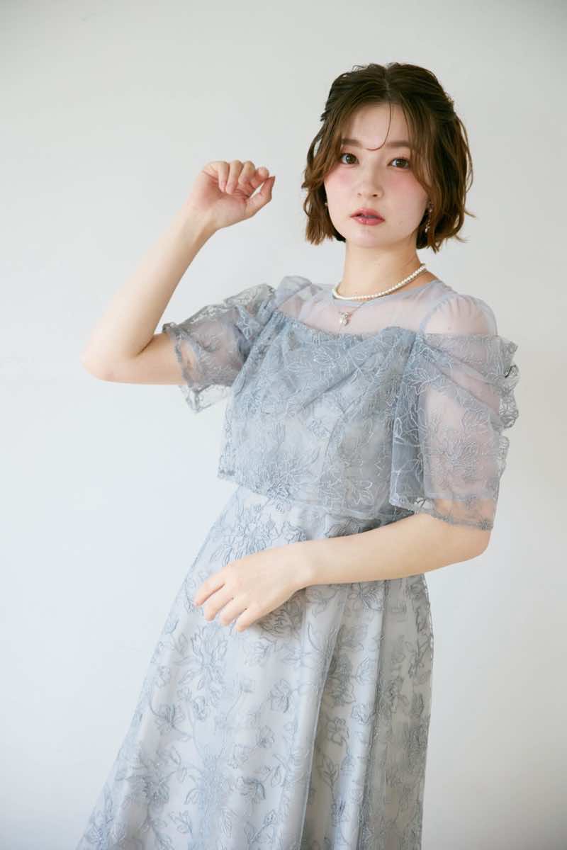 ブルーグレーのドレープラメ刺繍ドレスの商品画像14