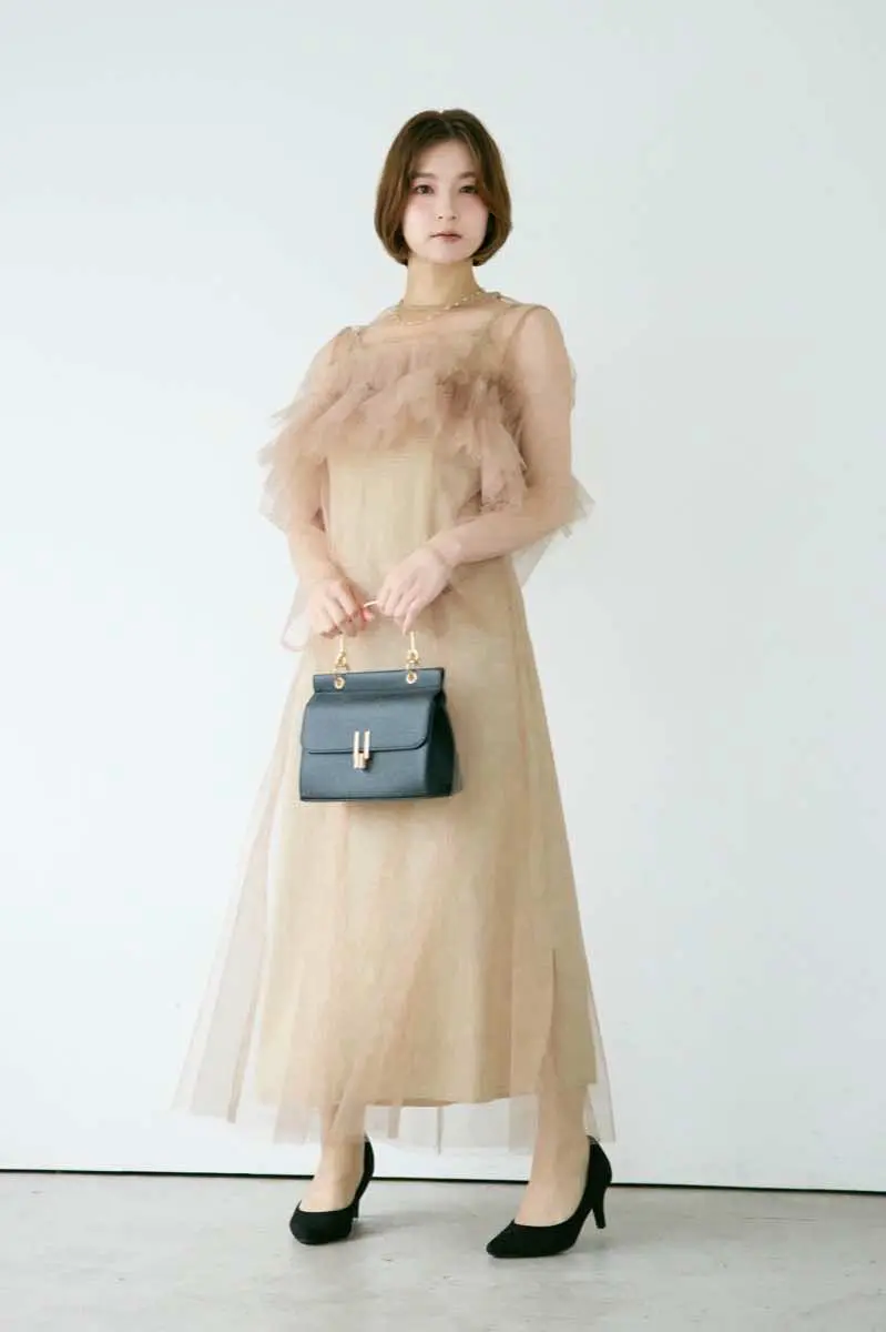 ベージュのMultiwayボリュームチュールドレス | ANDRESD | S | 結婚式