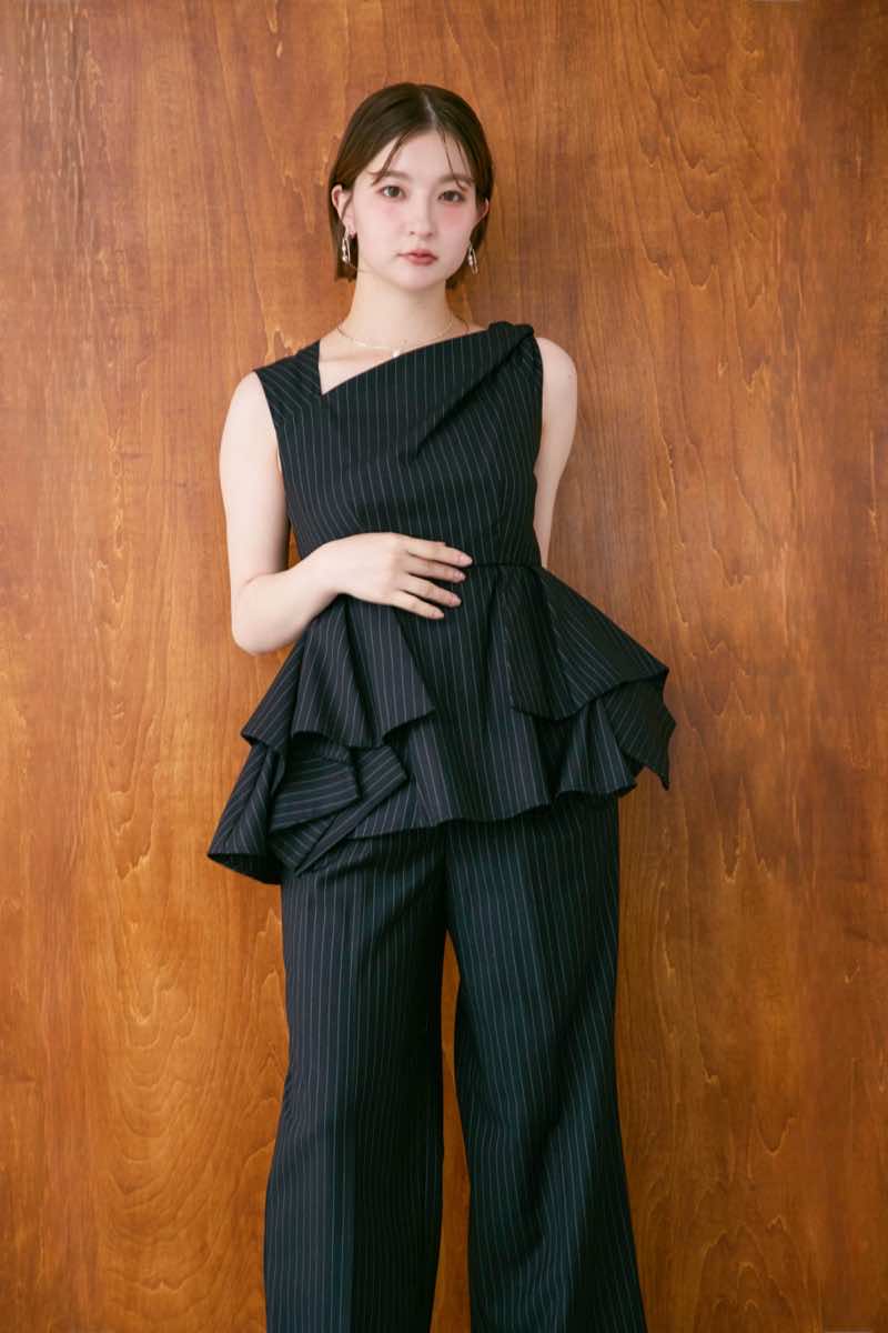 ストライプのツイストネックペプラムセットアップパンツの商品画像10