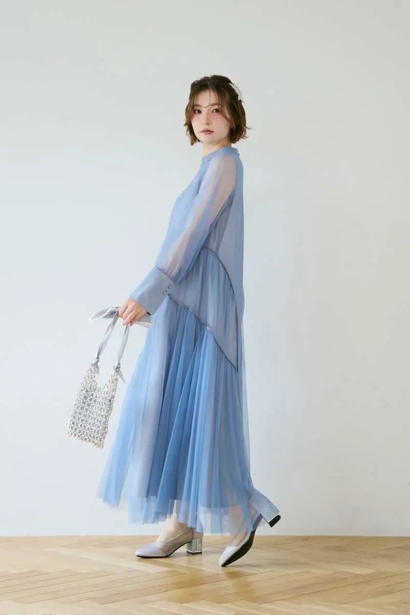 ブルーのパイピングチュールドレス | ANDRESD | M～マタニティ | 結婚