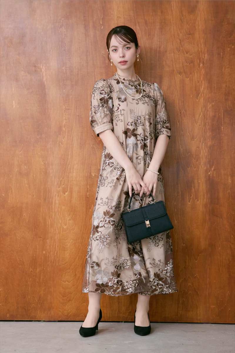 ブラウンのバルーンスリーブエンブロイダリードレス | select shop | M