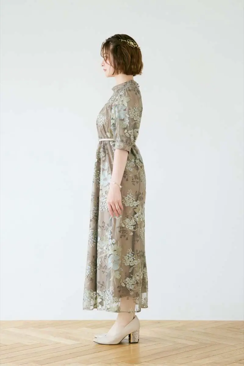 グリーンのバルーンスリーブエンブロイダリードレス | select shop | M