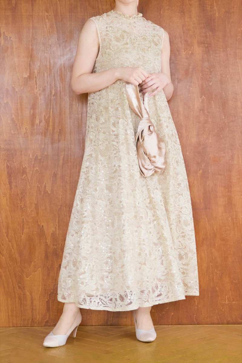 ベージュのプリズムレースAラインドレスの商品画像15