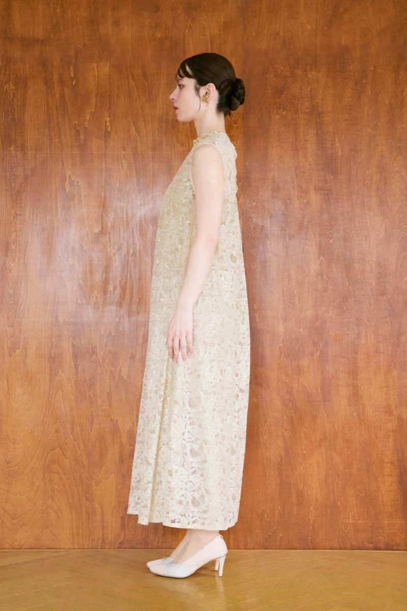 ベージュのプリズムレースAラインドレスの商品画像3