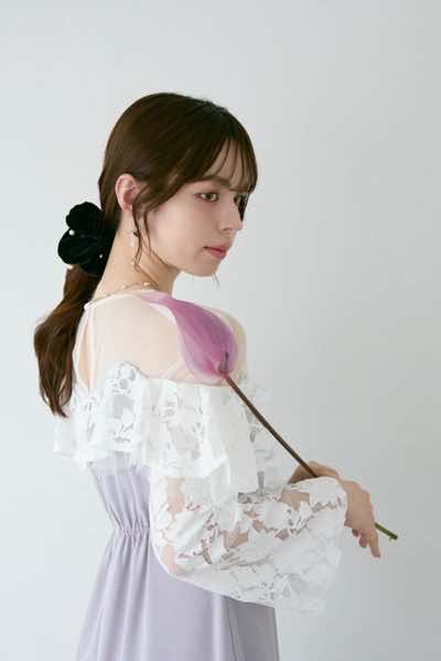 ライトグレーのレースラッフルドレス | ANDRESD | M | 結婚式