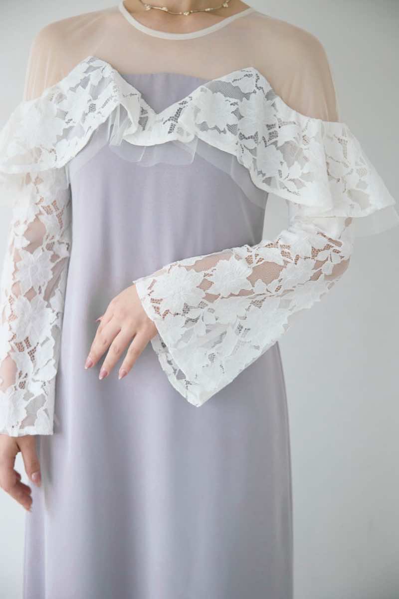 ライトグレーのレースラッフルドレスの商品画像6