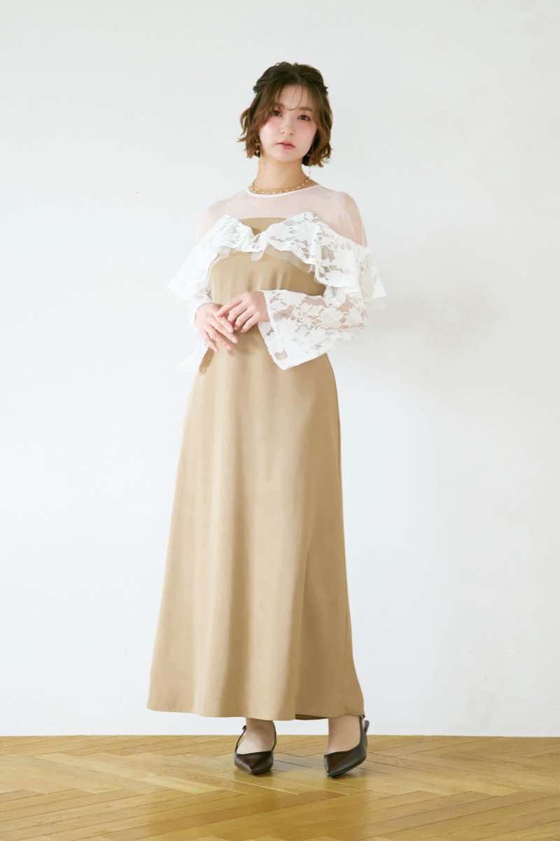 ベージュのレースラッフルドレスの商品画像2