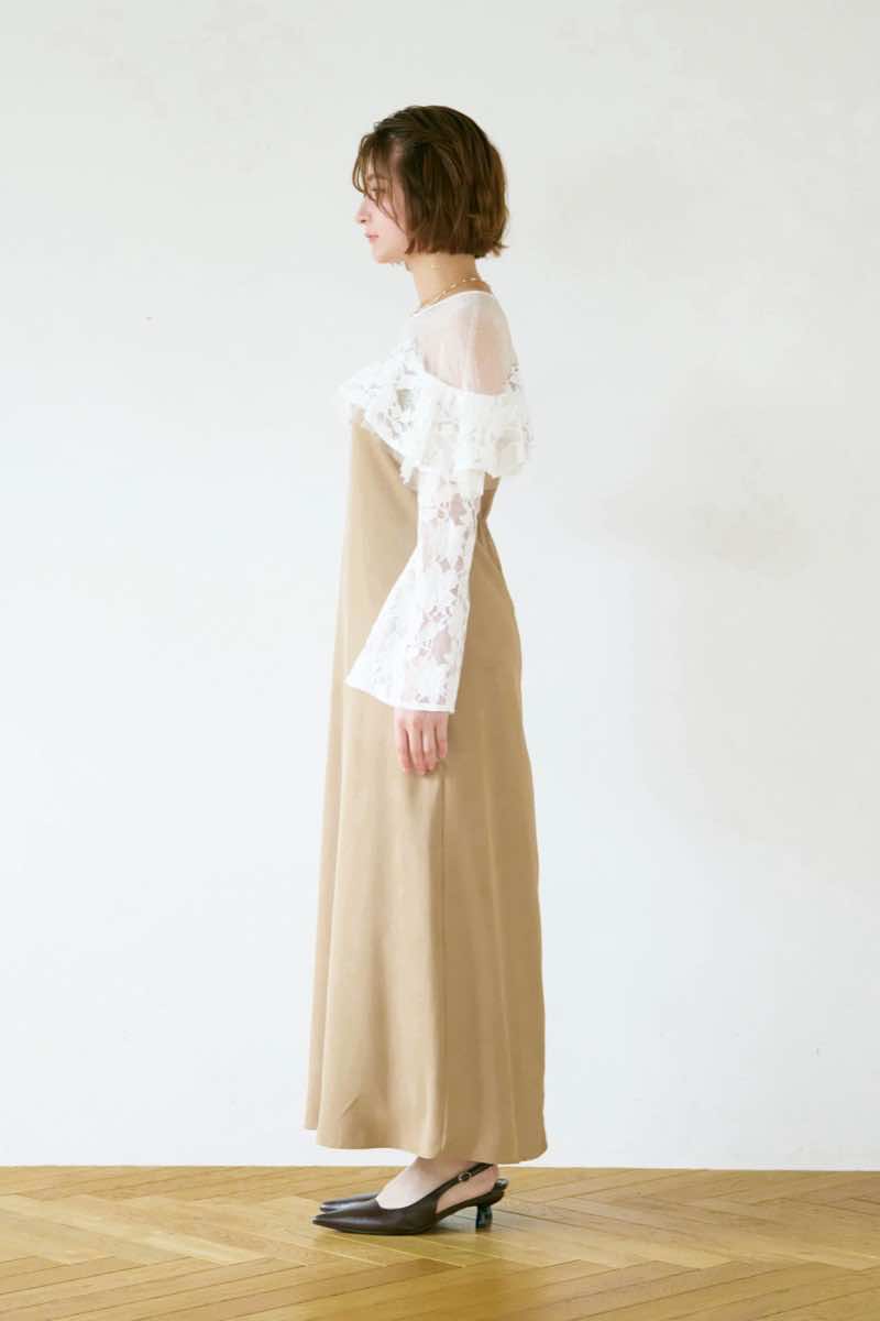 ベージュのレースラッフルドレスの商品画像3