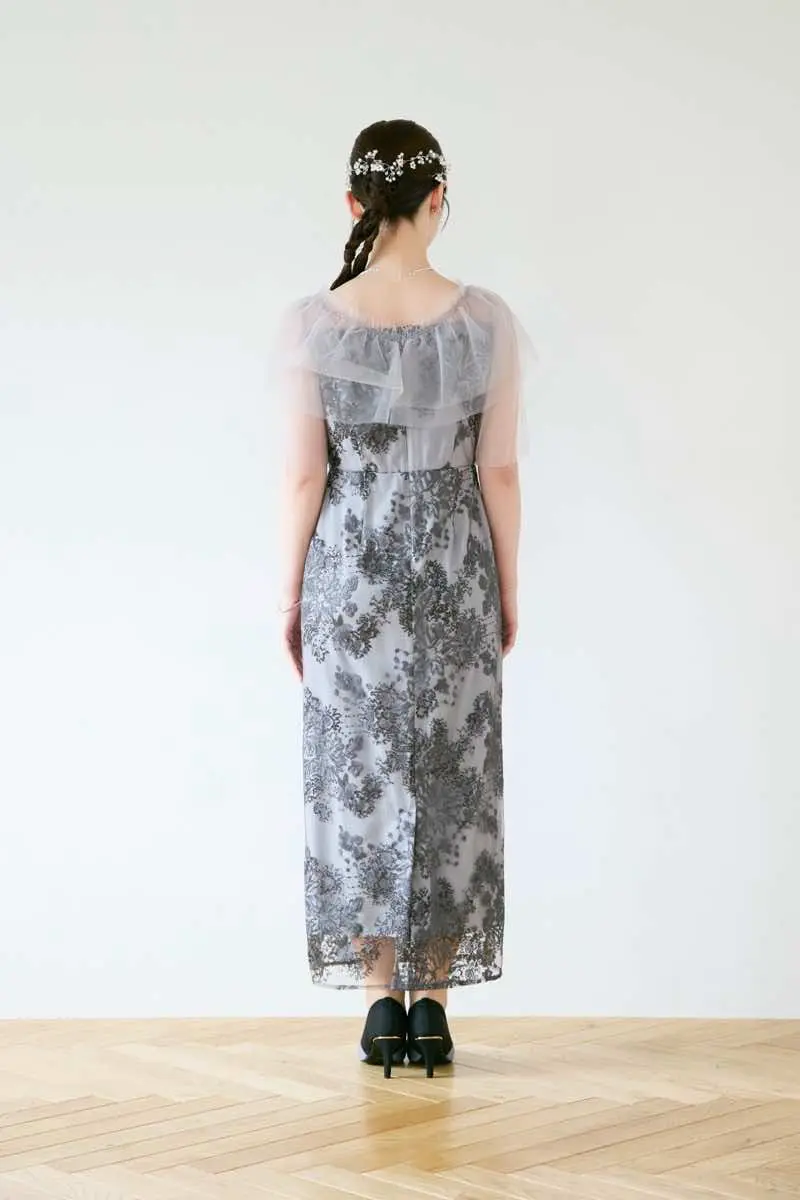 グレーのレイヤードチュールケープドレス | et.UNiVER | M | 結婚式