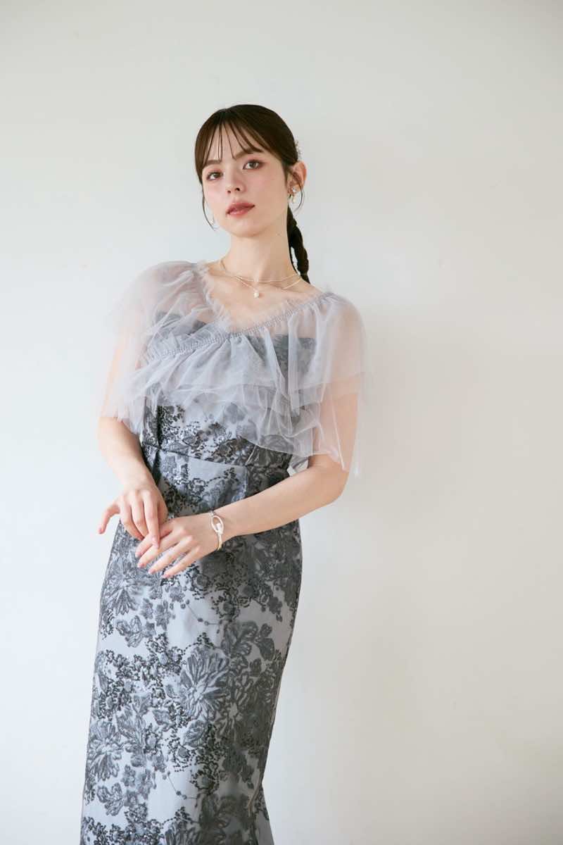 グレーのレイヤードチュールケープドレスの商品画像9