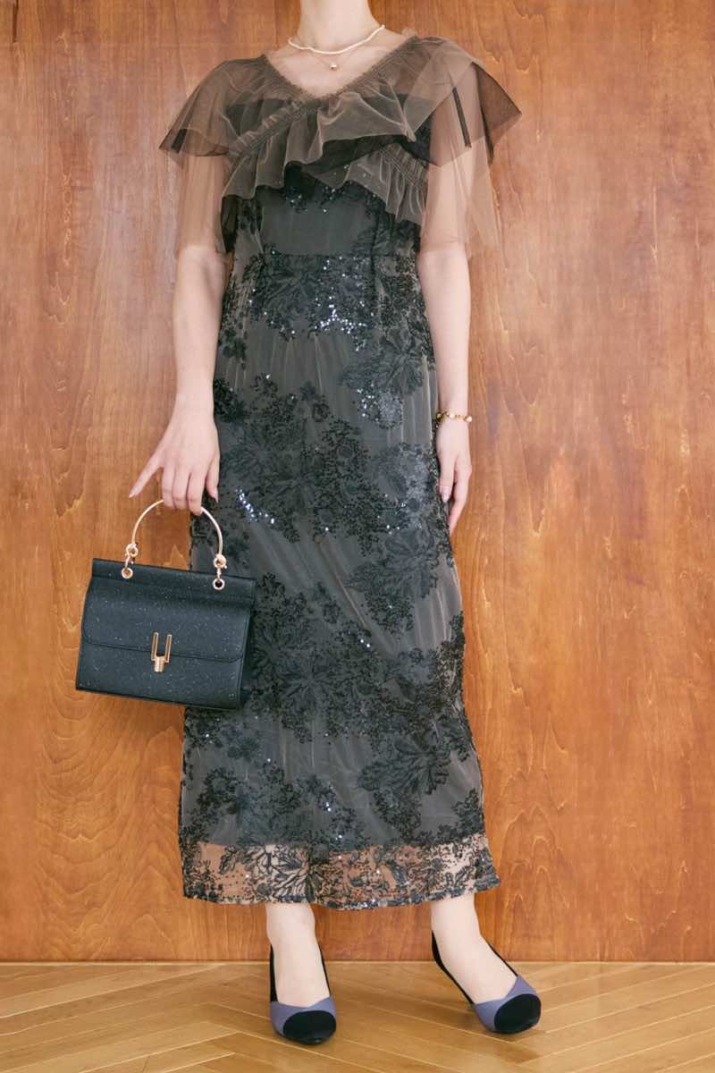 ブラックのレイヤードチュールケープドレスの商品画像11